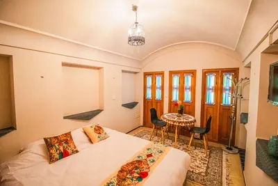 اقامتگاه سنتی خانه صبا - واحد ارغنون