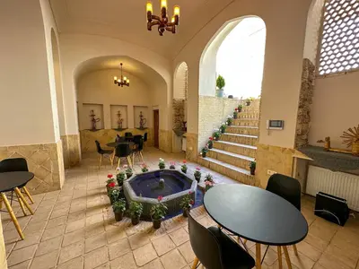 اقامتگاه سنتی خانه صبا - واحد شاه نشین