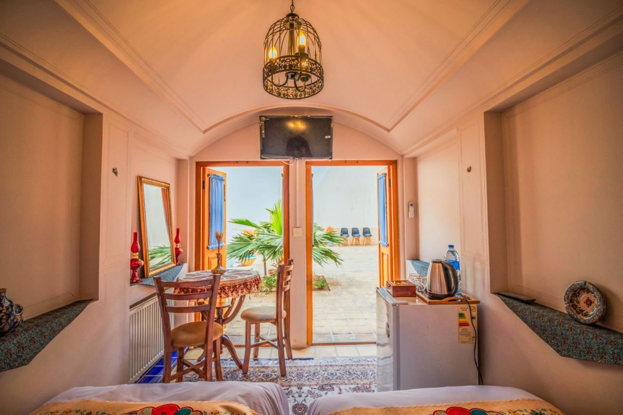 اقامتگاه سنتی خانه صبا - واحد باربد