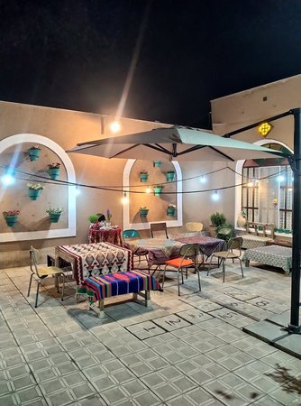 اقامتگاه سنتی کاج کهن - واحد یاقوت