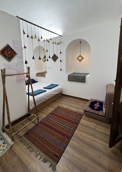 اقامتگاه سنتی کاج کهن - واحد یاقوت