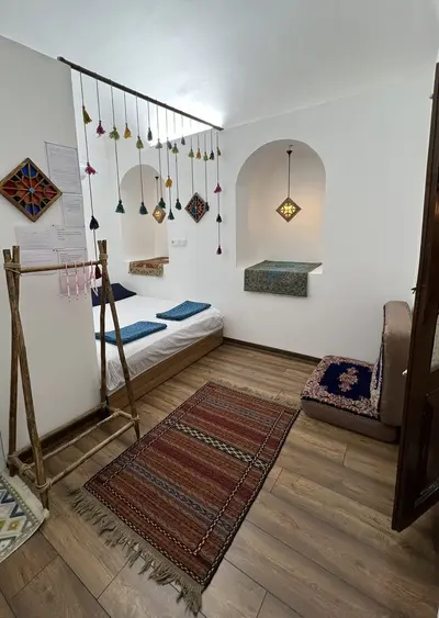 اقامتگاه سنتی کاج کهن - واحد یاقوت