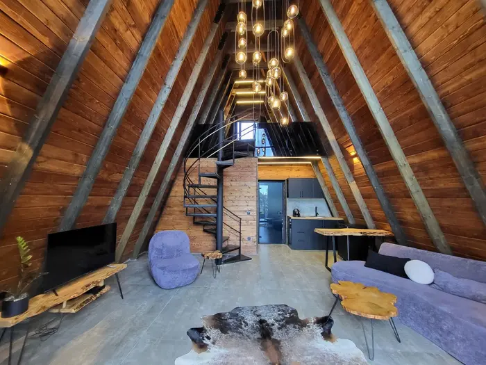 کلبه دوخوابه سوئیسی آس