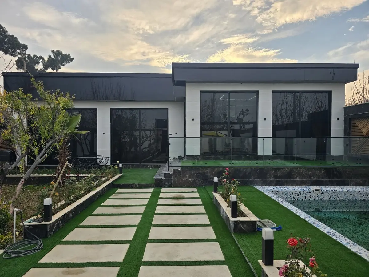 ویلا دوخوابه استخردار آبگرم دنیز 3