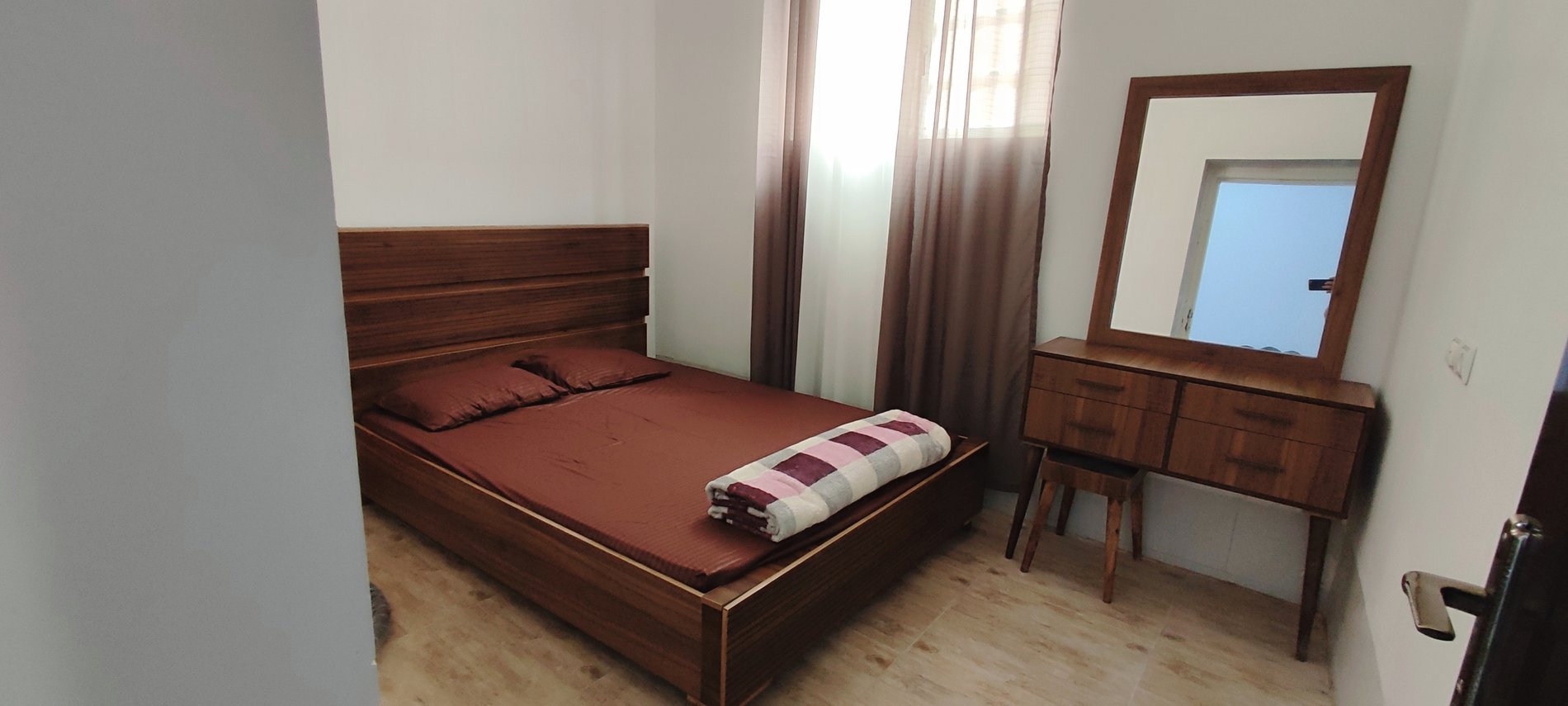 آپارتمان دو خوابه حافظیه زندیه