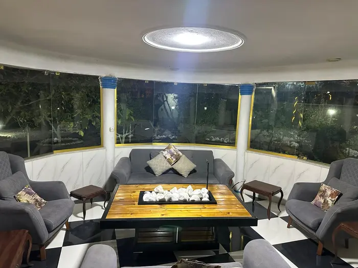 ویلا سه خوابه استخردار آبگرم باغ کهن شاهان