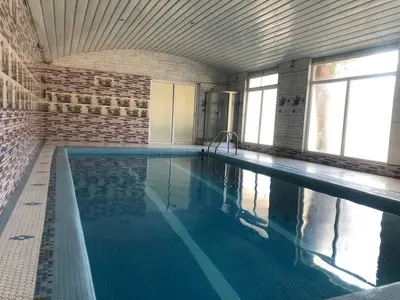 ویلا سه خوابه استخردار آبگرم باغ کهن شاهان