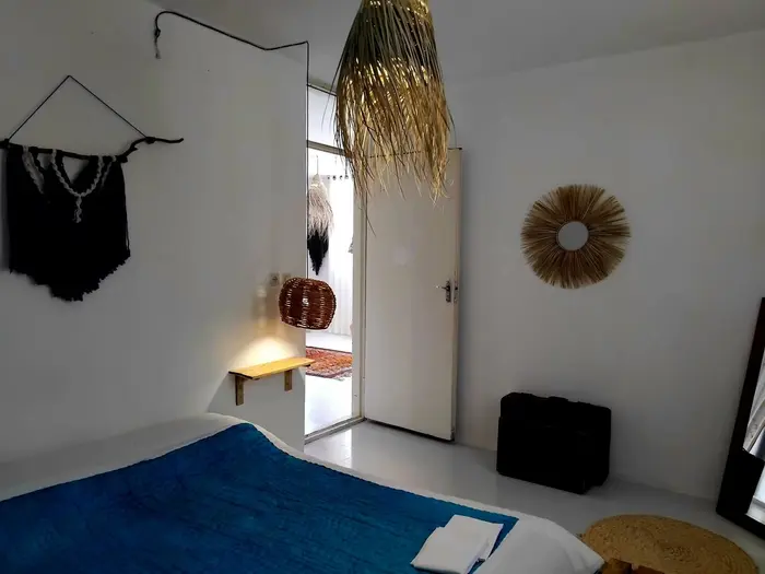 اقامتگاه سنتی دوخوابه استخردار آق بابا