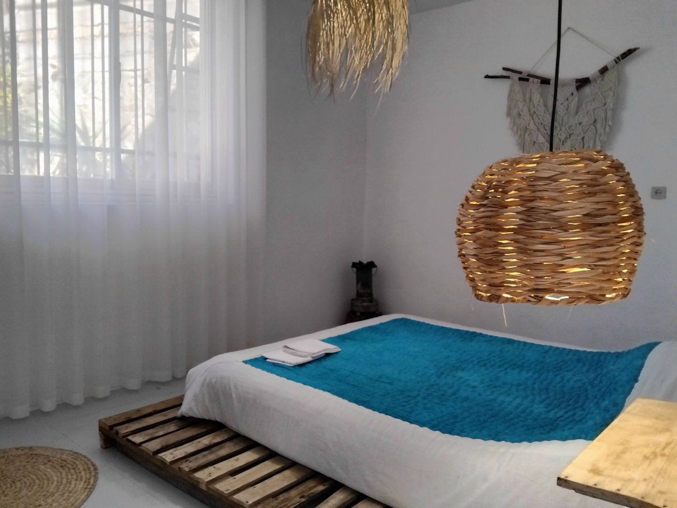 اقامتگاه سنتی دوخوابه استخردار آق بابا