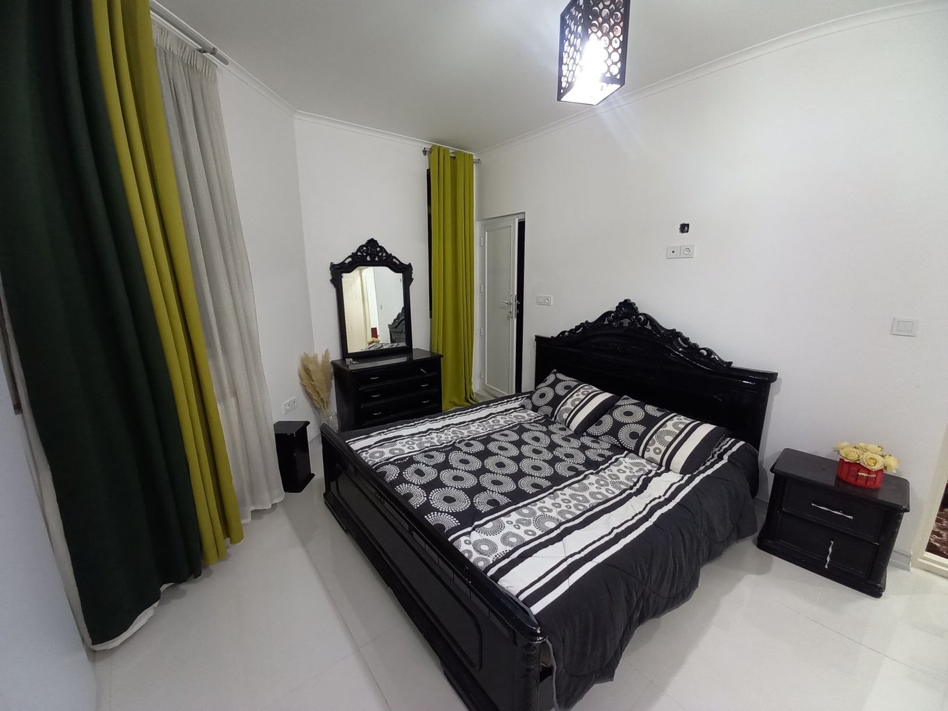 یک خوابه ثمین 1