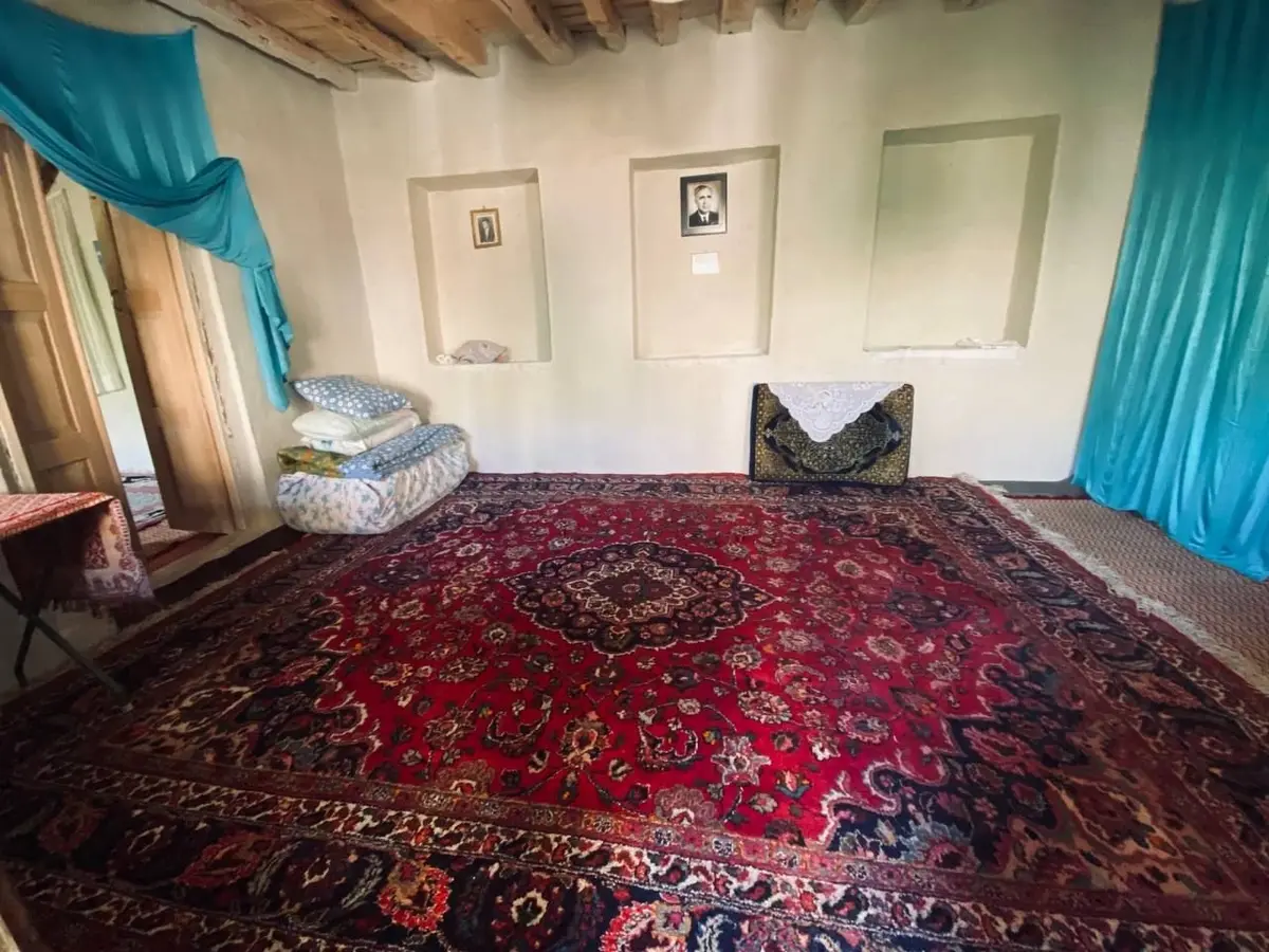 اقامتگاه سنتی سه خوابه شاهکوه