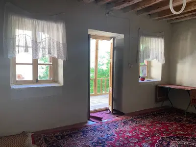 اقامتگاه سنتی سه خوابه شاهکوه