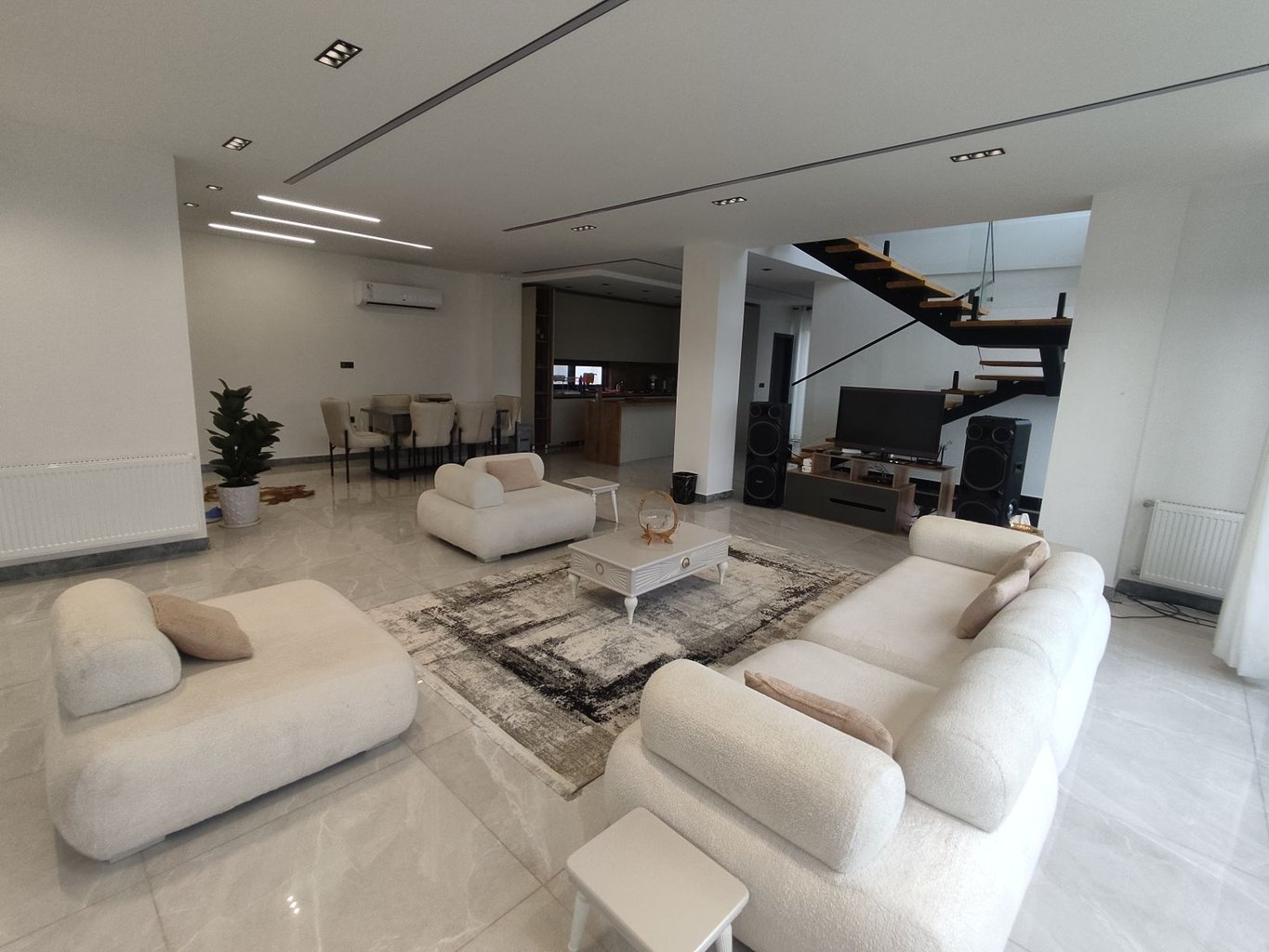 سه خوابه نگین کوهستان ۱