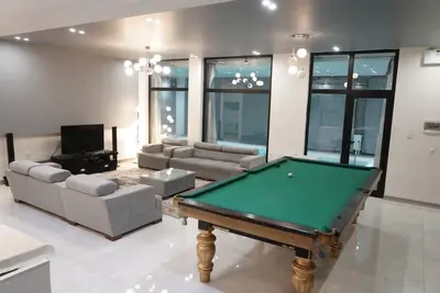 ویلا دوخوابه استخردار آبگرم باغ نرگس