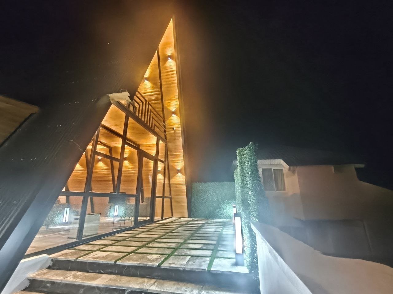 کلبه دوخوابه باروجی