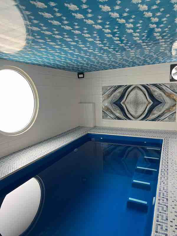 ویلا دوخوابه دوبلکس استخردار آبگرم عماد ٢ - انتخاب عنوان تصویر