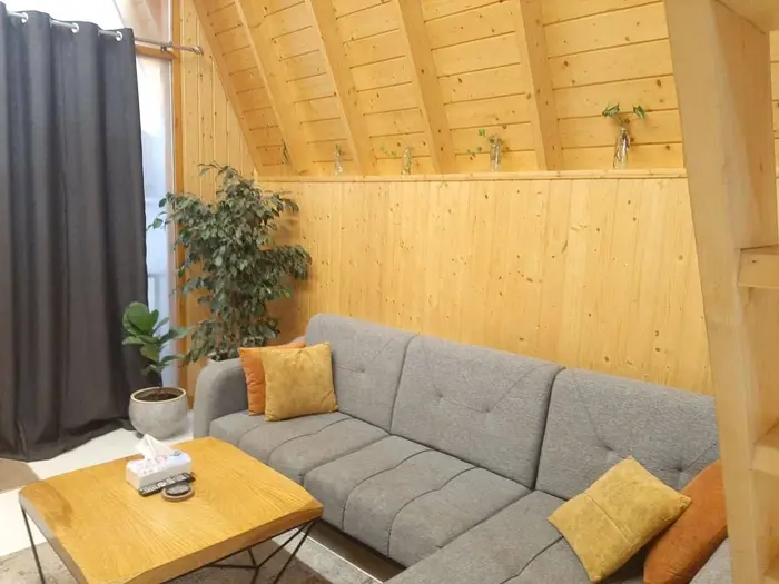 کلبه دوخوابه تشبندان 2 - پذیرایی