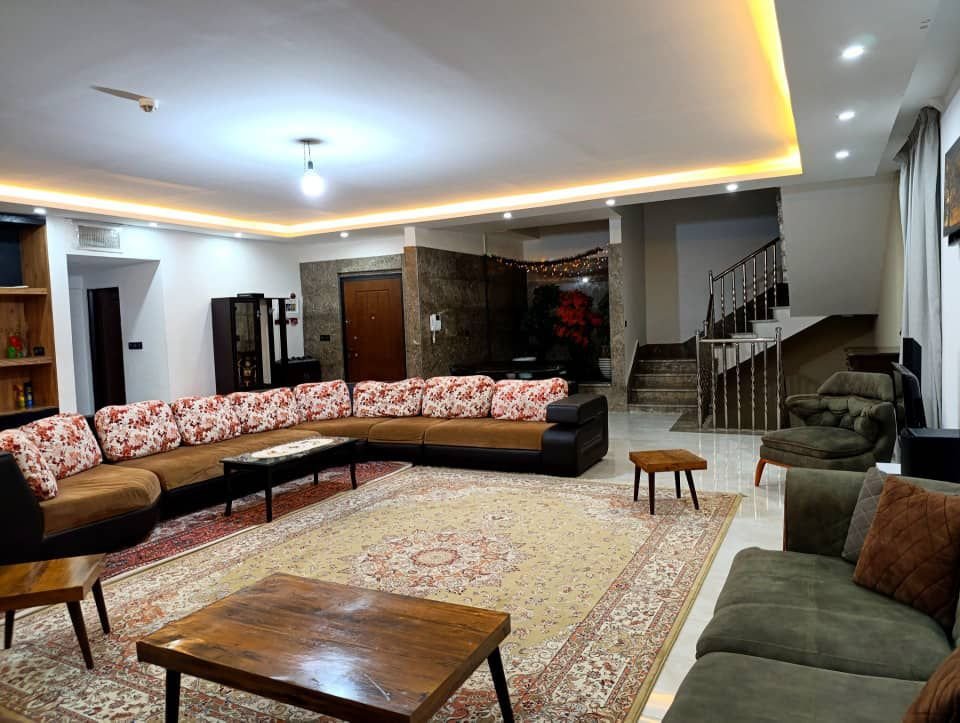 ویلا سه خوابه استخردار آبگرم اهورا شاندیز