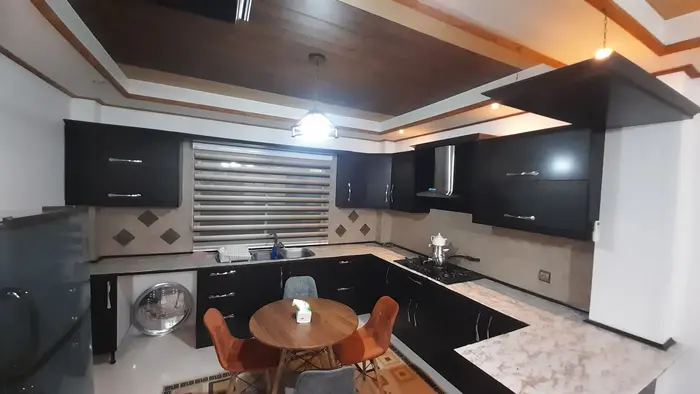 ویلا دوخوابه دلنشین ۳ - آشپز خانه و میز ناهار خوری