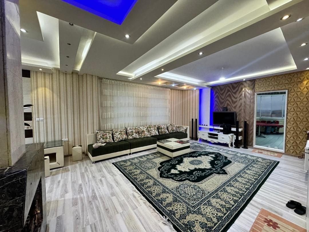 آپارتمان دوخوابه استخردار آبگرم رادین 3