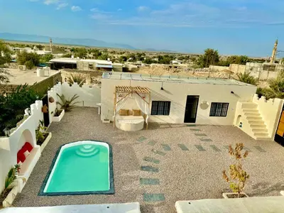 بومگردی سه خوابه استخردار ثمر هاوس