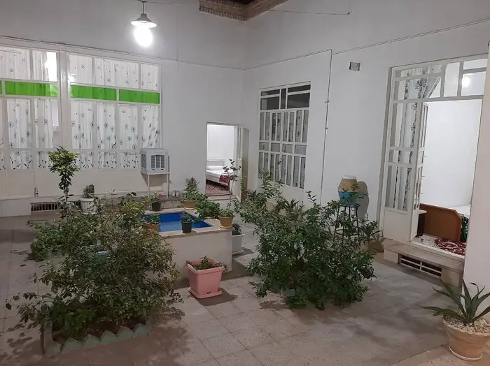 مسافرخانه بهار - واحد ۱۰۳