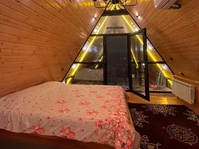 کلبه دوخوابه سوئیسی آلپ