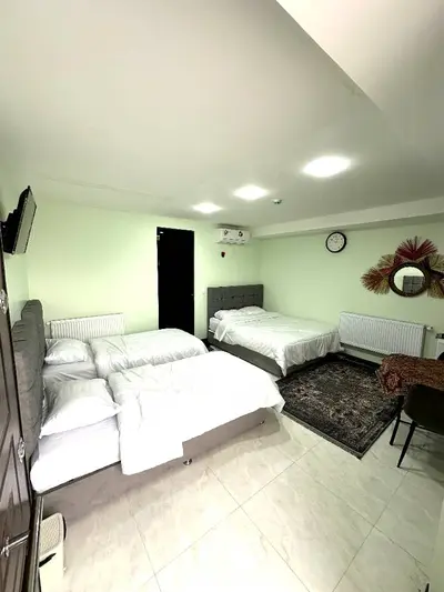 هاستل میر عماد - واحد چهارتخته خانواده ۱۷