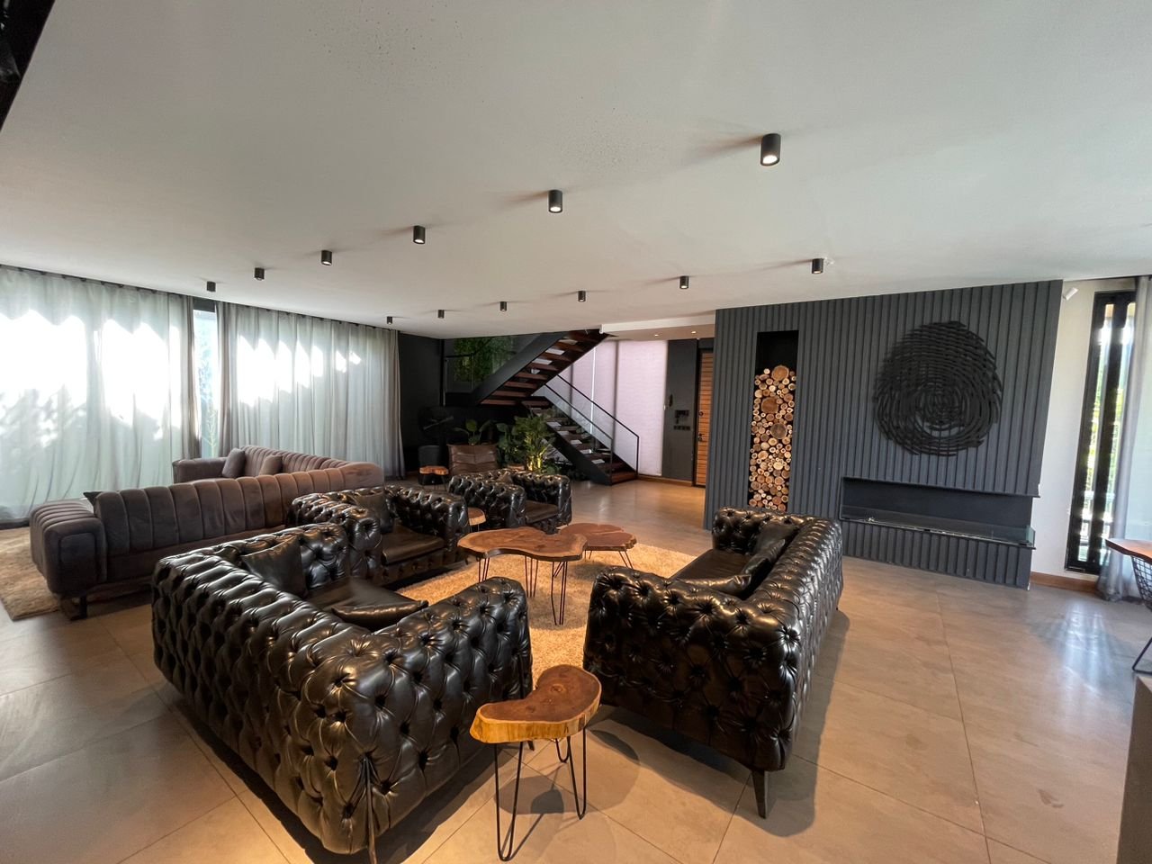 ویلا چهارخوابه استخردار آبگرم آتشکده