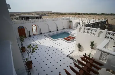 بومگردی عمارت میرزا - سه خوابه استخردار عمارت میرزا