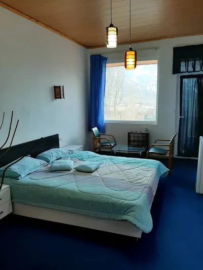 بومگردی متا - واحد ماه عسل