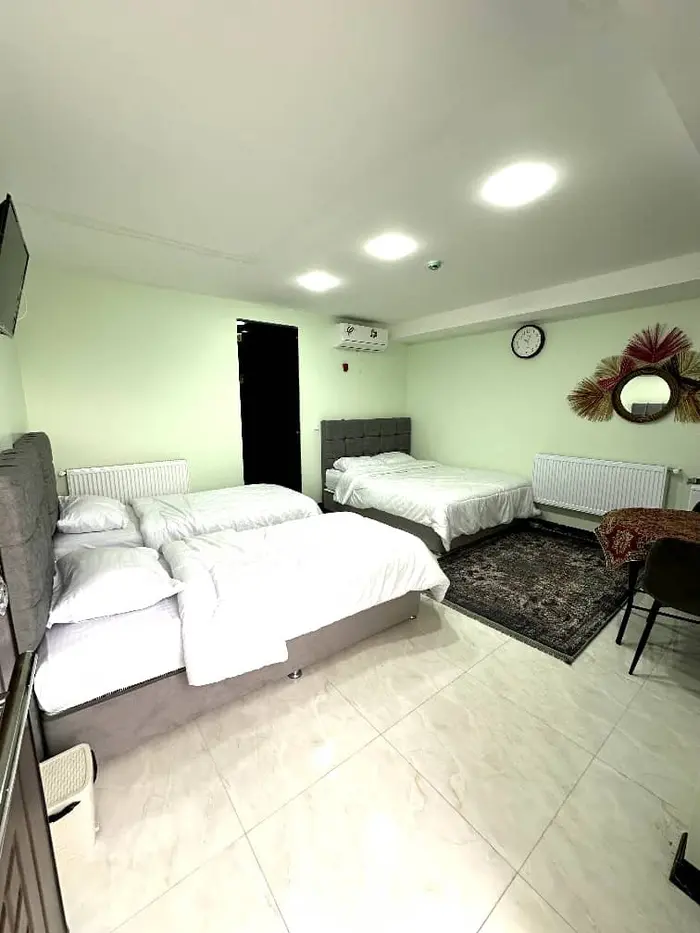 هاستل میر عماد - واحد چهارتخته خانواده ۱۷