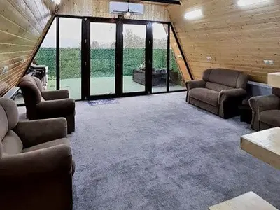 کلبه یک خوابه سوئیسی اغوز