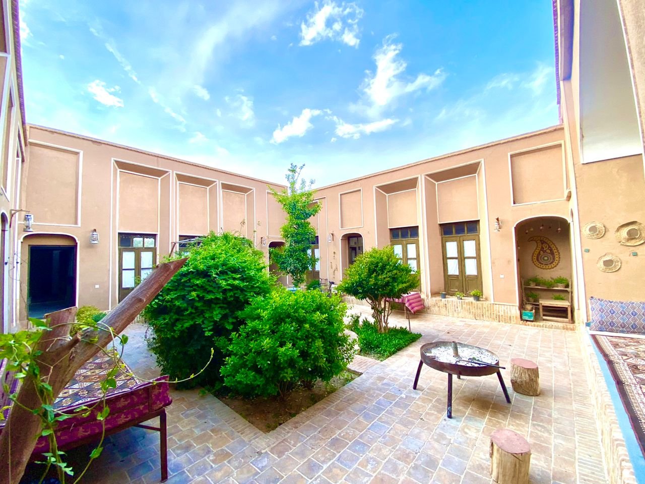 بومگردی کد خدا فهرج - واحد خاتون