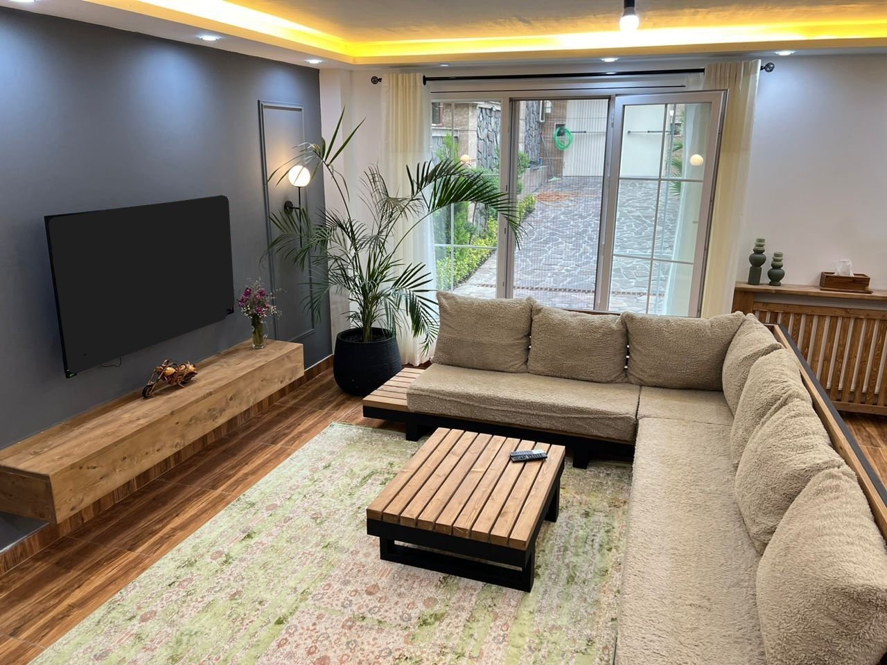 ویلا دوخوابه استخردار آبگرم بوهو هوم 2