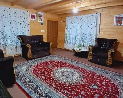 کلبه یک خوابه چوبی کوهستان 1