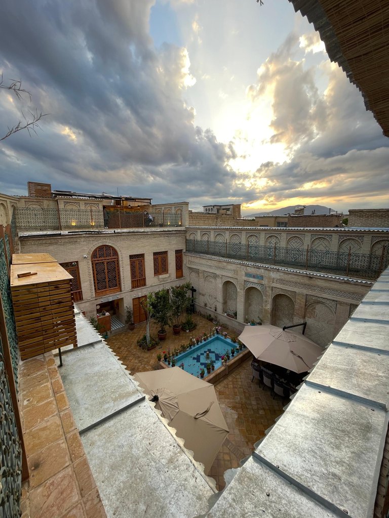 اقامتگاه سنتی بوتیک  هتل جهانشاهی - واحد ملوکانه