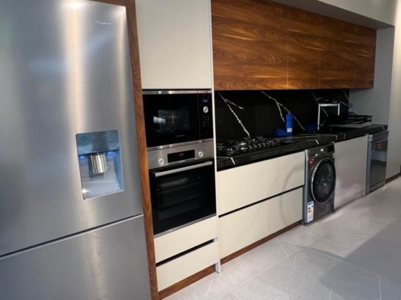 شش خوابه استخردار آبگرم کوی یاس