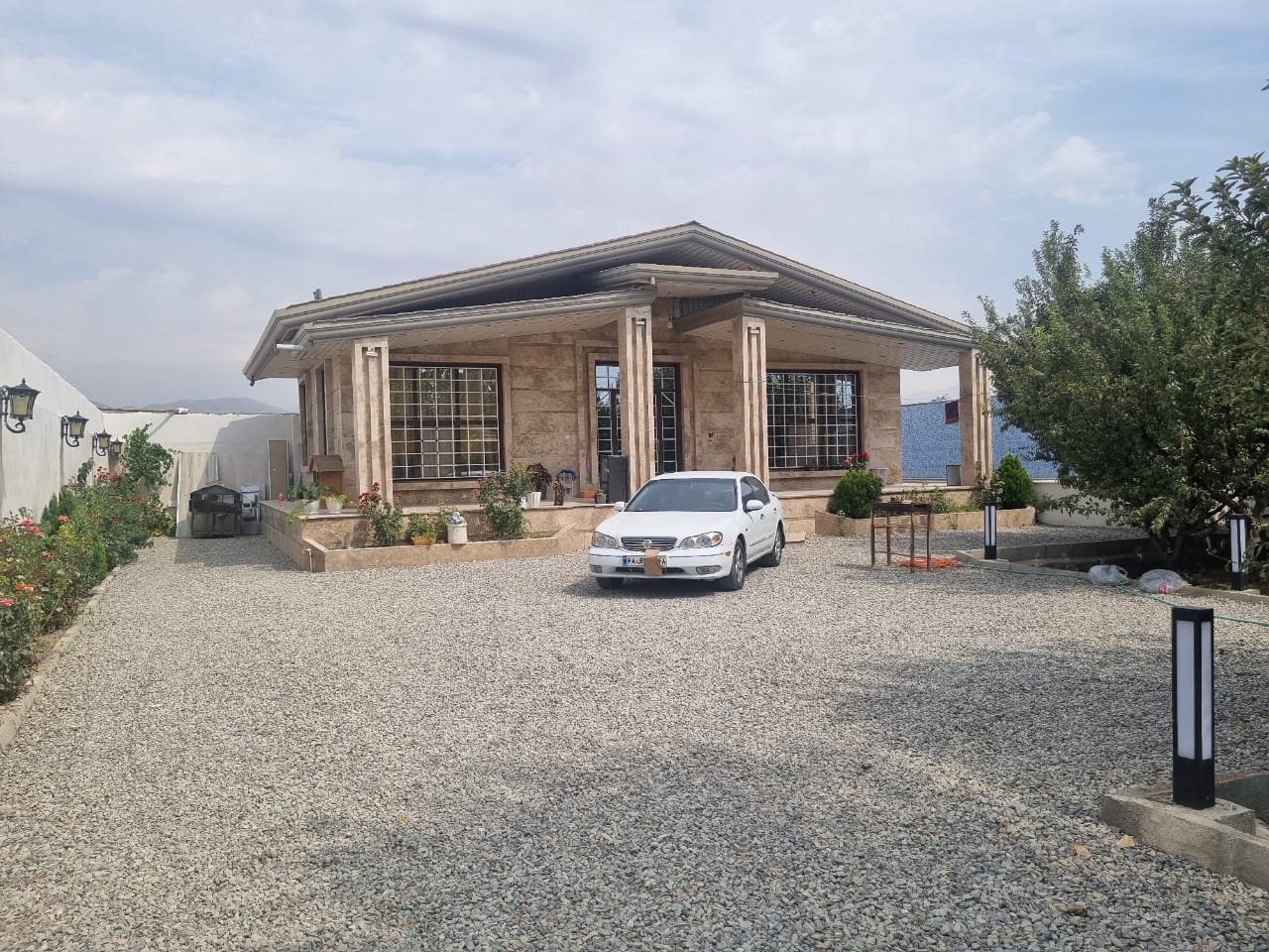 ویلا دوخوابه استخردار آبگرم گلستان یکم