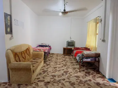 بومگردی عمو نادر - واحد شش تخته ۲