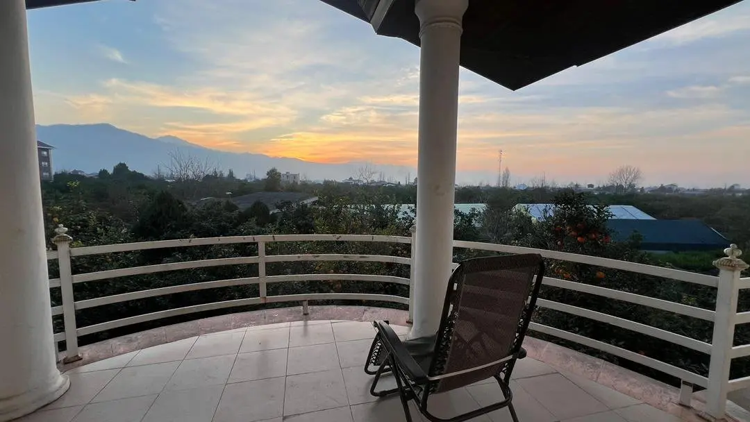 ویلا سه خوابه پیچک سفید