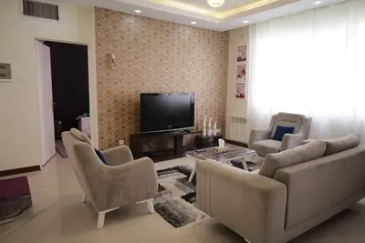 آپارتمان یک خوابه گلاره پونک