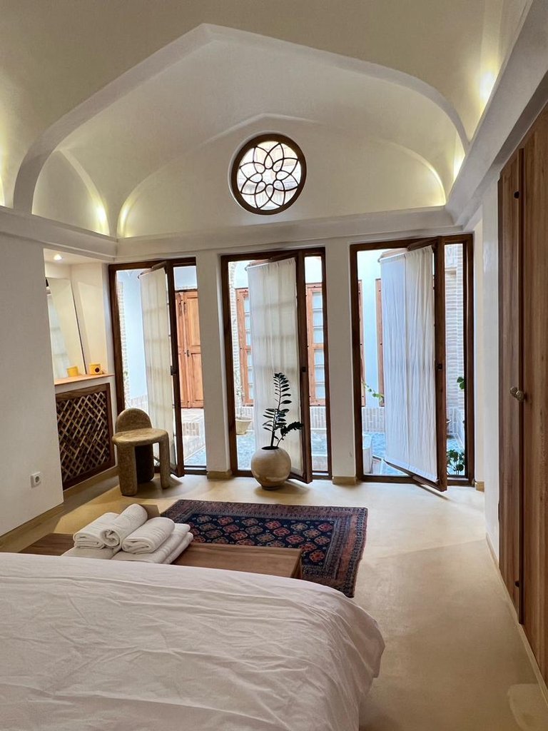 اقامتگاه سنتی خانه نزادی - واحد سه دری 1