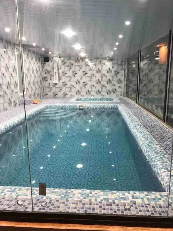 کلبه دوخوابه استخردار آبگرم کاج سبز