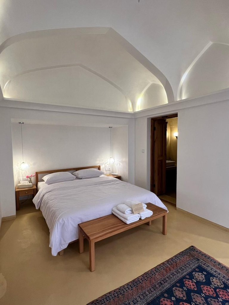 اقامتگاه سنتی خانه نزادی - واحد سه دری 1