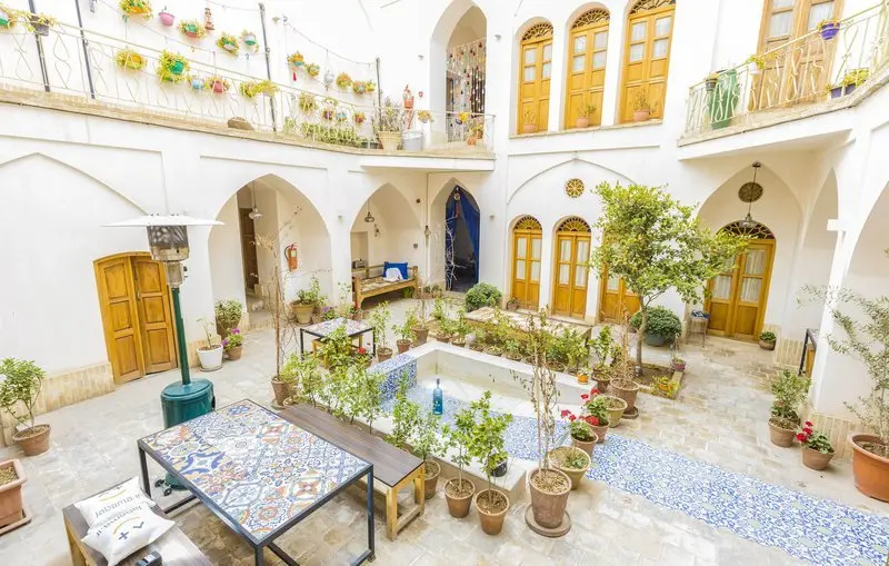 اقامتگاه سنتی سرای امیر - واحد دابل حیاط