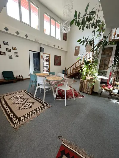 بومگردی متا - واحد ماه عسل