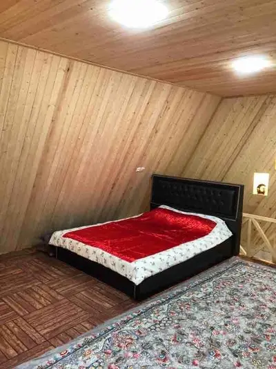 کلبه دوخوابه استخردار آبگرم کاج سبز