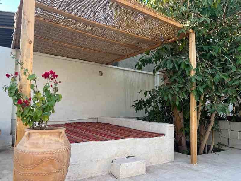 خانه شیوا - واحد سفید