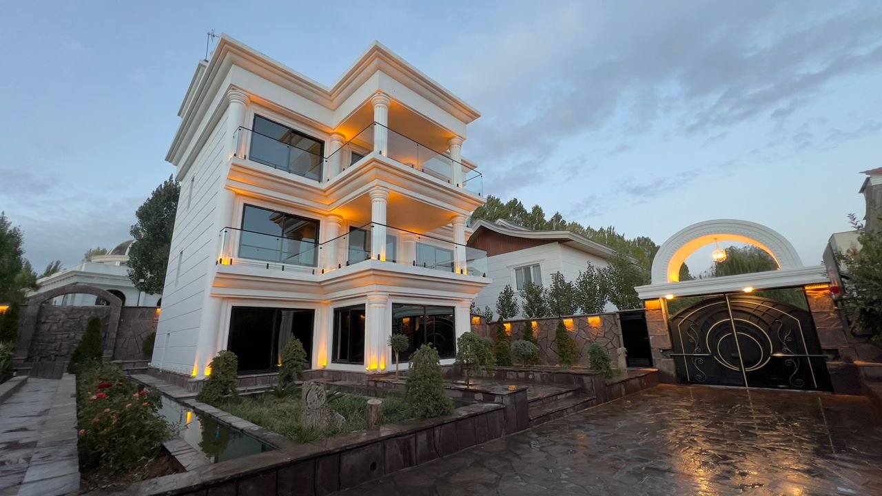 سه خوابه تریپلکس استخردار آبگرم آنا